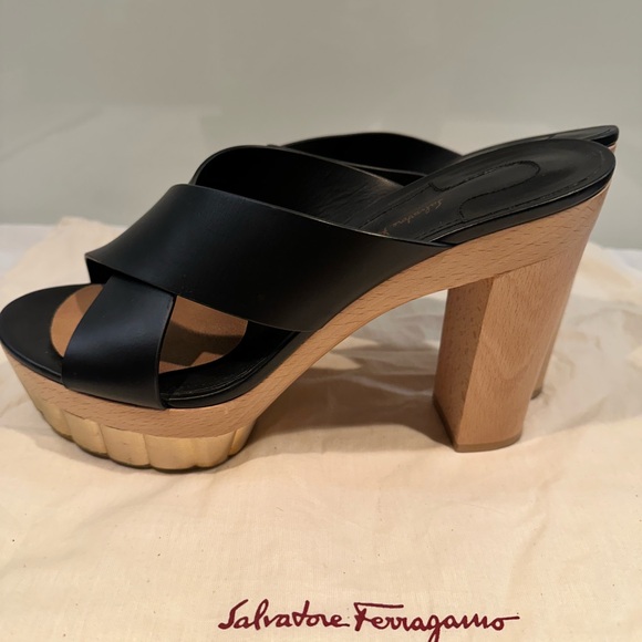 Salvatore Ferragamo, 8.5 - Picture 3 of 4